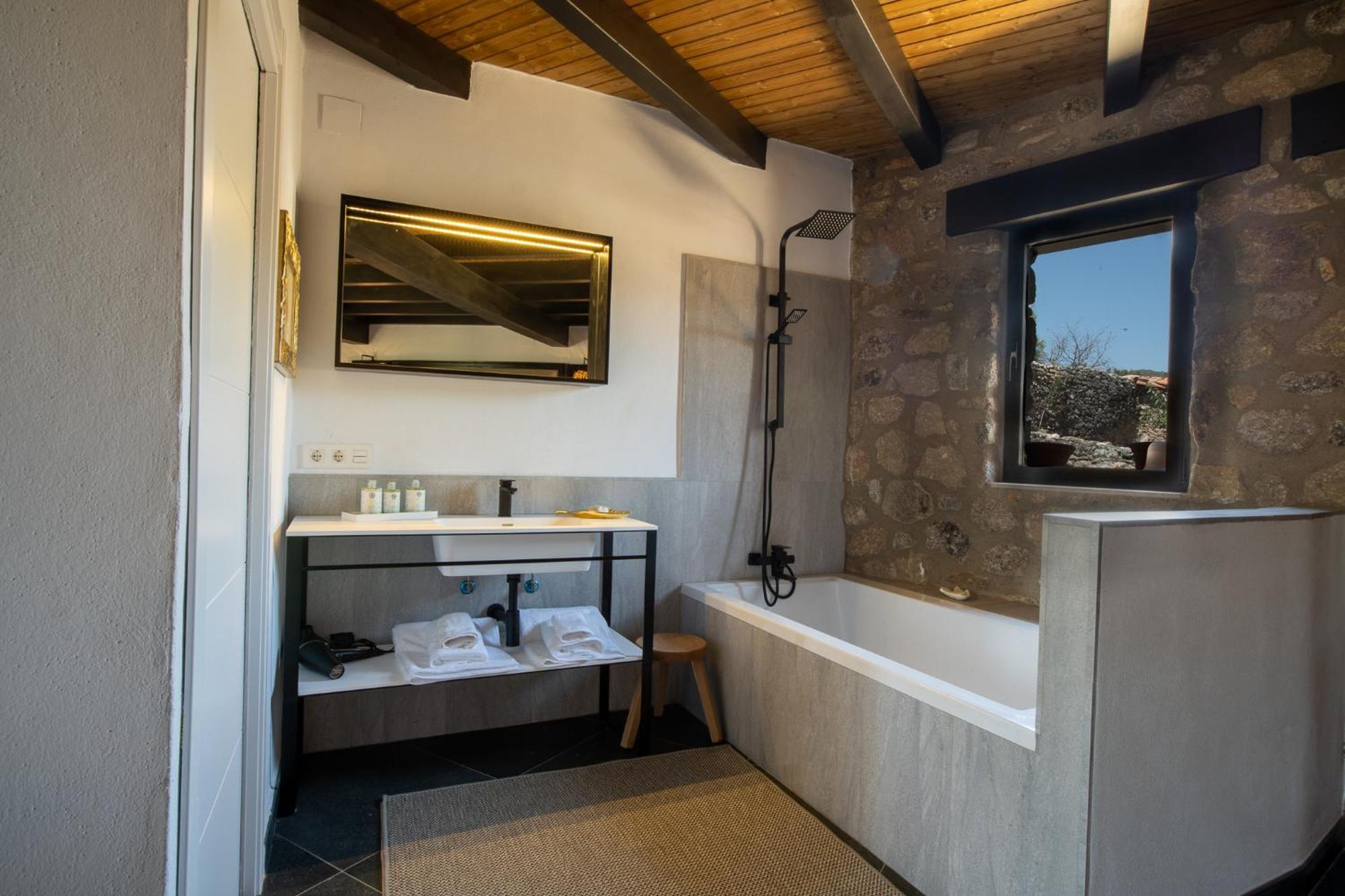 Aqua Et Oleum Hotel Villamiel Room photo